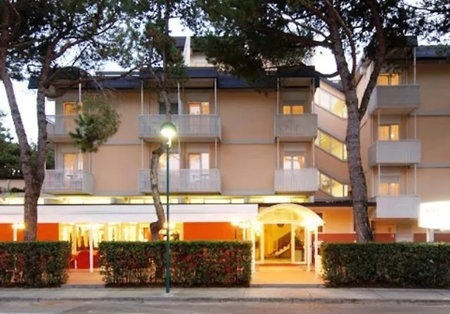 San Marco 3* لينانو سابيادورو